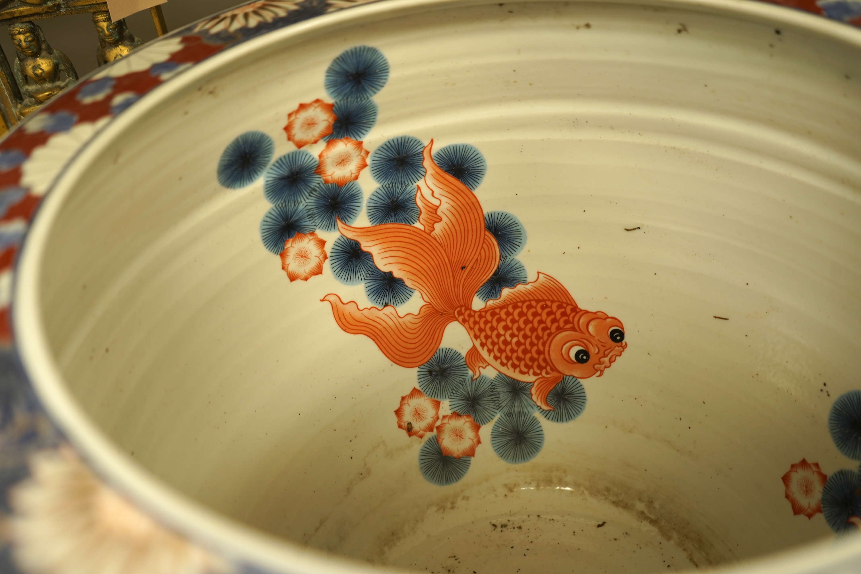 A Japanese Imari jardiniere and a similar ‘fish’ charger (a.f), largest 41cm in diameter